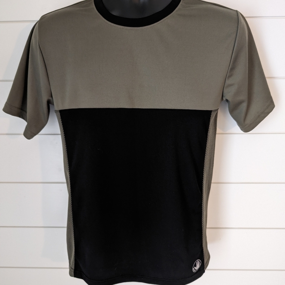Body Glove Boy's Performance T-Shirt Size XL (18)